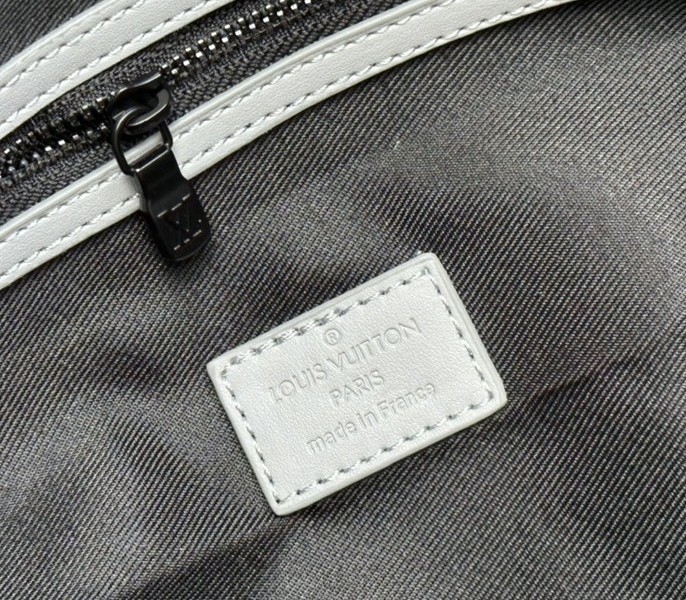L0vis Vvtt0n Monogram Shadow Leather Keepall Bandouliere 50 In Anthracite Gray