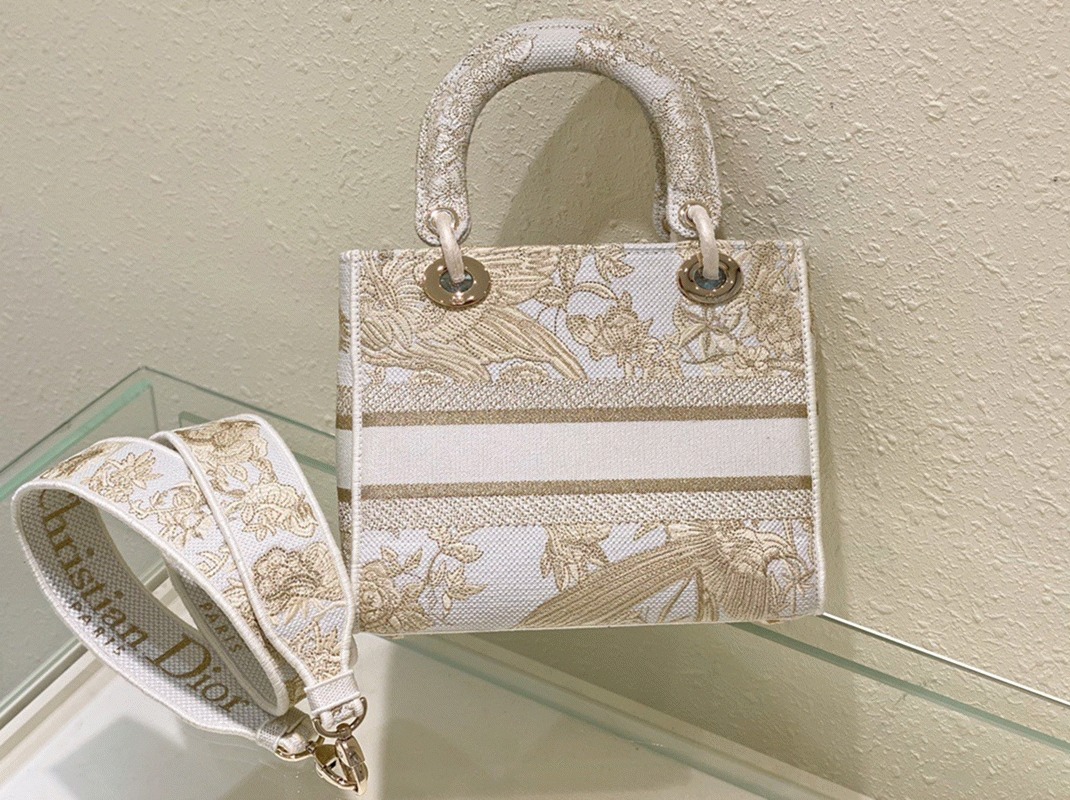 D10r Lady D-Lite Medium Bag Knockoff in Gold Jardin d Hiver Embroidery