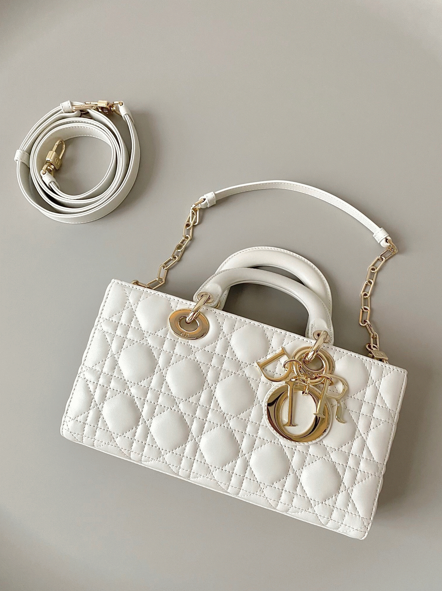 D10r Lady D-Joy Medium Bag Fake in White