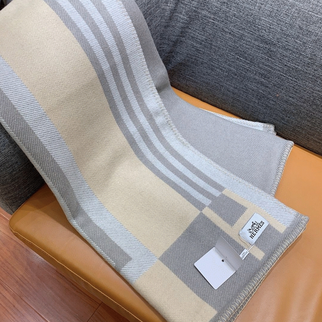 Fake H**me5 Ithaque blanket in grey wool and cashmere