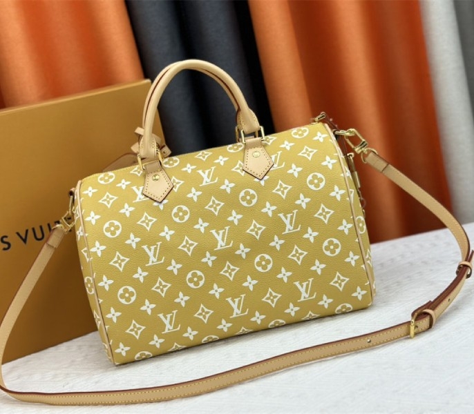 L0vis Vvtt0n Speedy P9 Bandouliere 30 Bag In Yellow