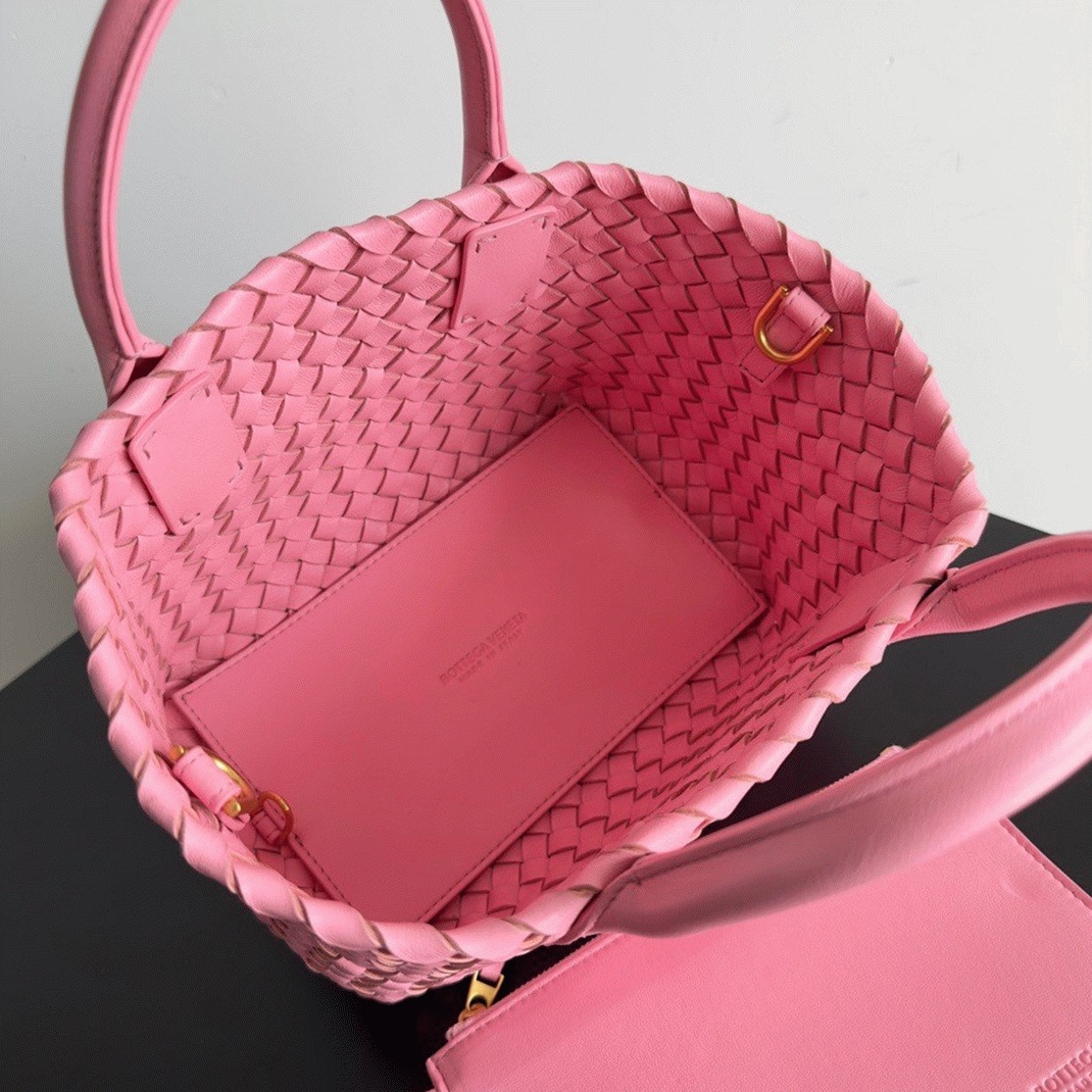Top Quality Replica B0tt*ga Ven*ta Cabat Mini Bag In Pink Intrecciato Lambskin