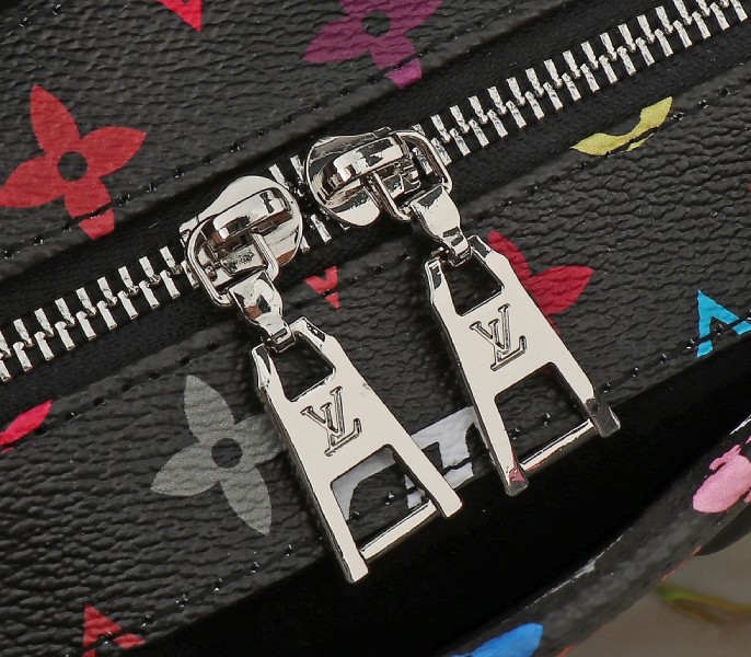 X TM Multicolored Onthego East West Chain In Black