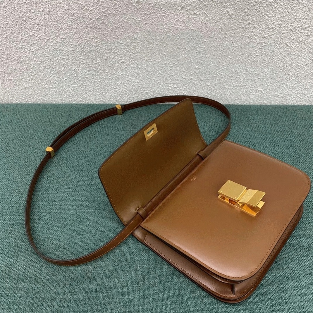 Top Quality Fake Ce1i*e Classic Box Medium Bag In Camel