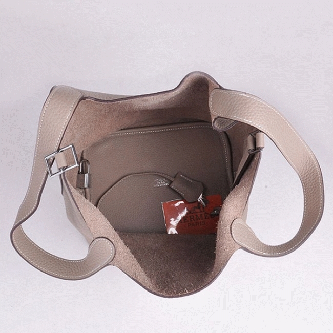 Grey knockoff H**me5 Picotin Lock handbag