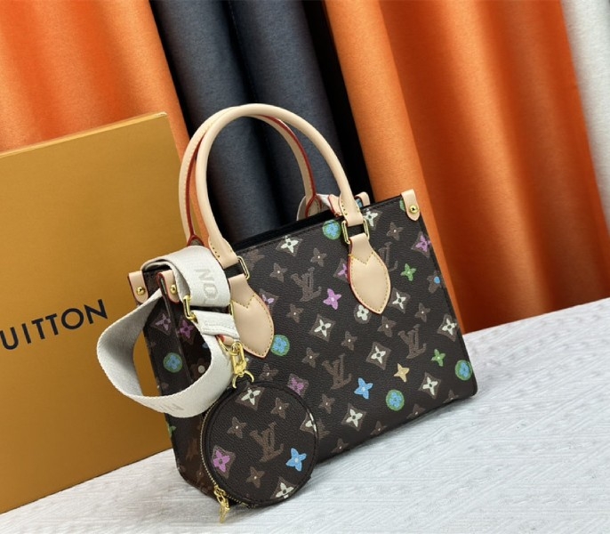 L0vis Vvtt0n Monogram Craggy Onthego PM Tote In Chocolate