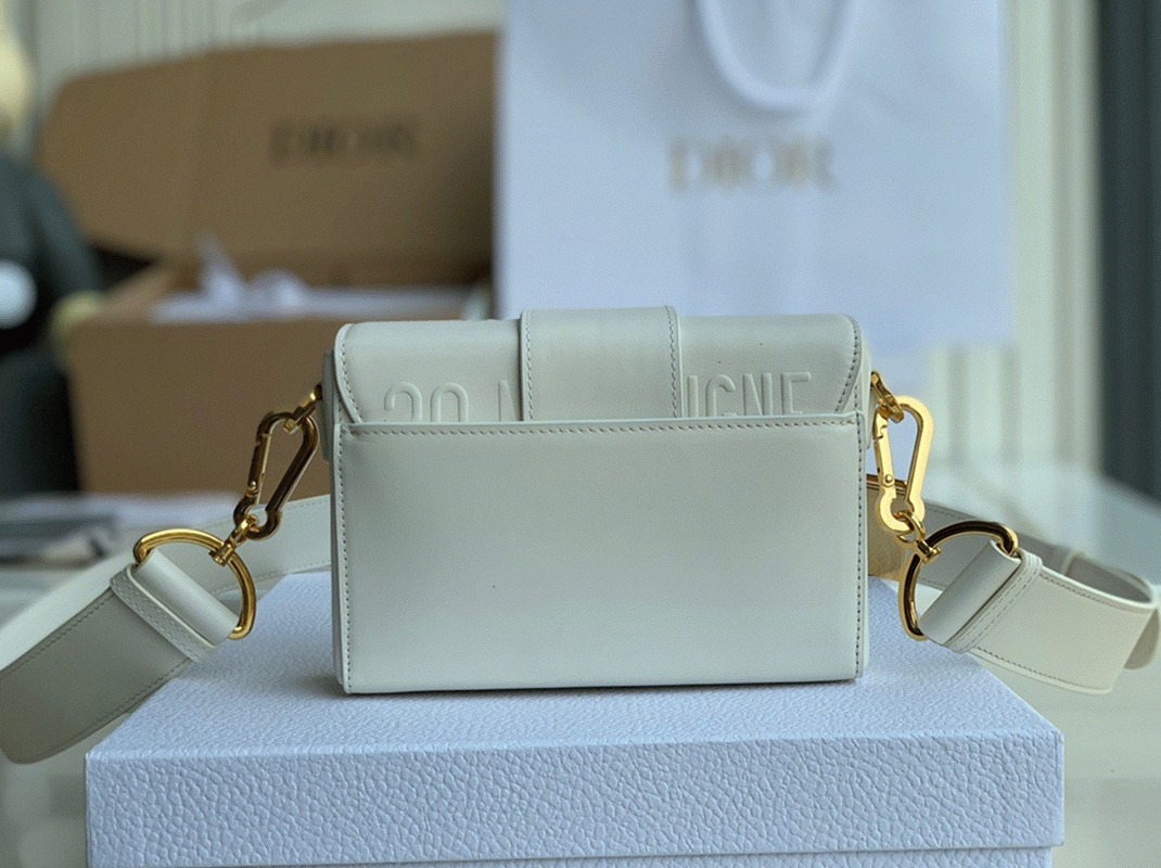 D10r 30 Montaigne Box Bag Knockoff in White Box Calfskin
