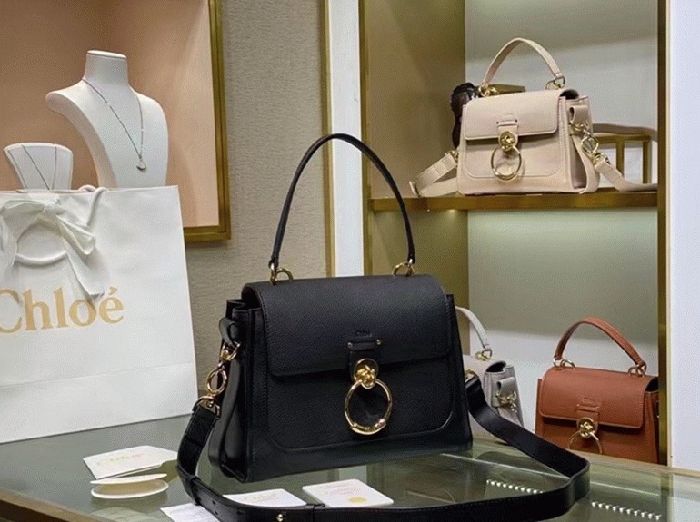 Top Quality Knockoff Chloe Small Tess Day Bag In Black Grained Leather