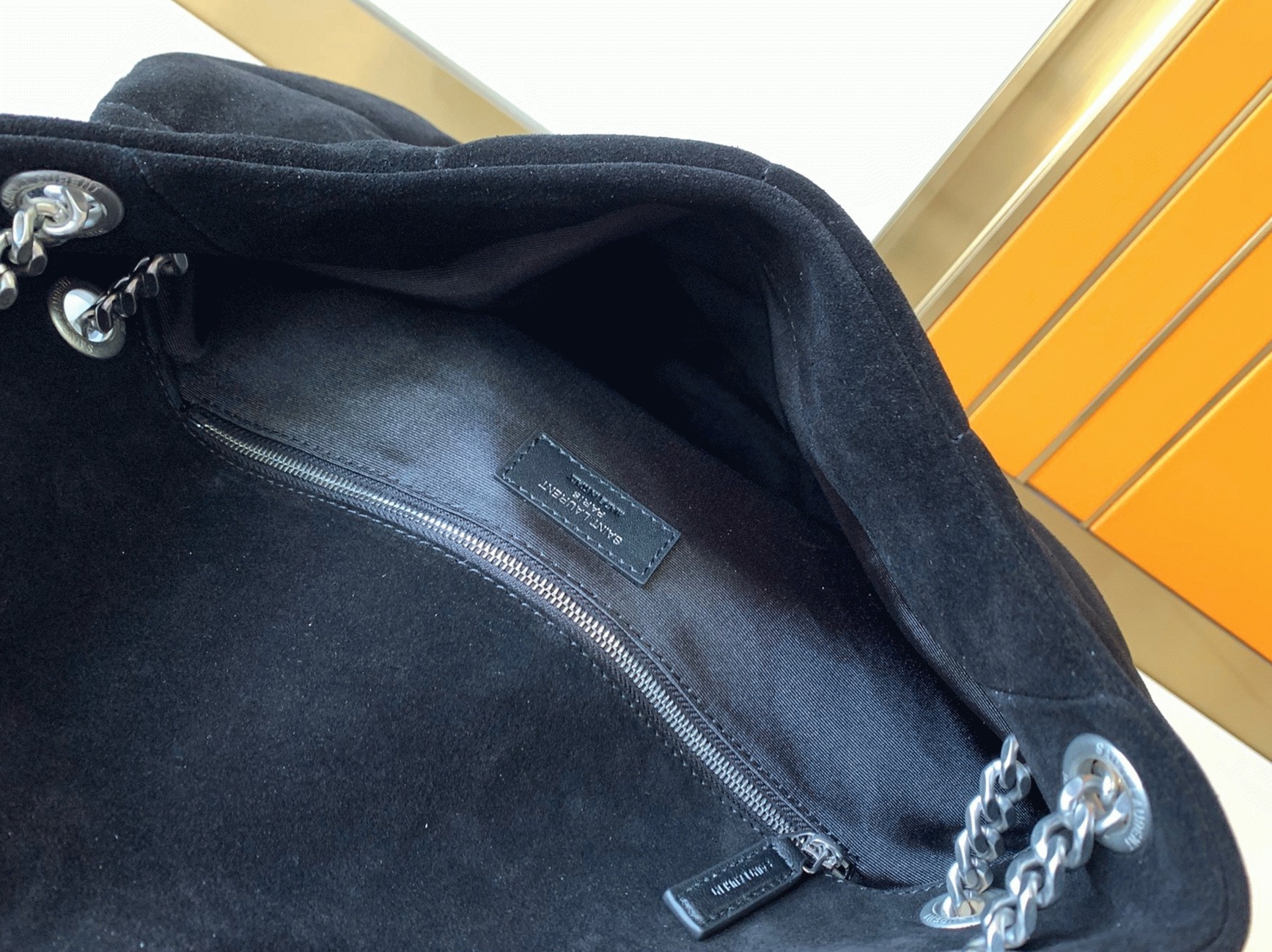 Sa1nt Lau*nt Puffer Medium Chain Bag Black Suede Calfskin