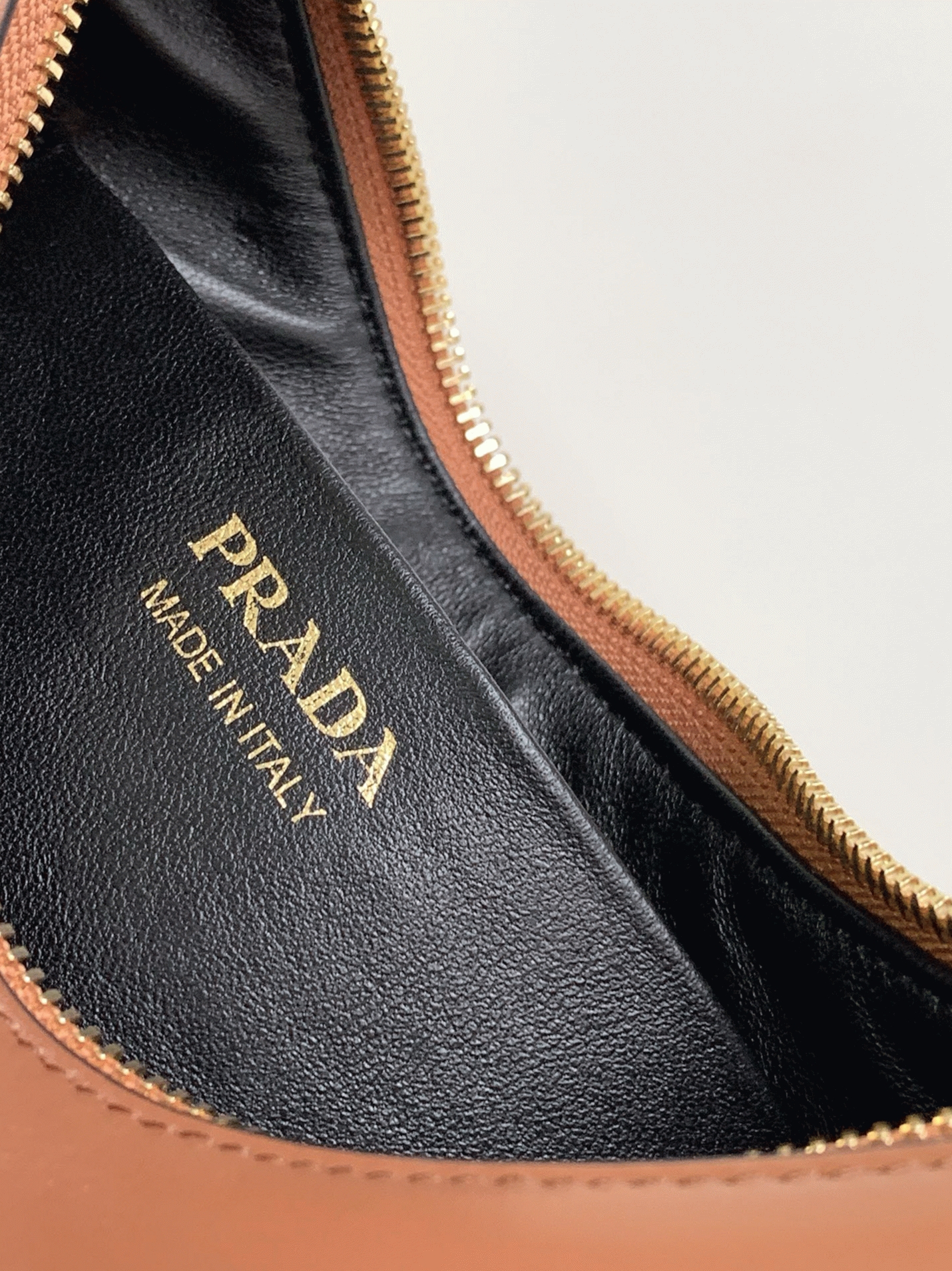 Brown Pra*a Arque Shoulder Bag Replica