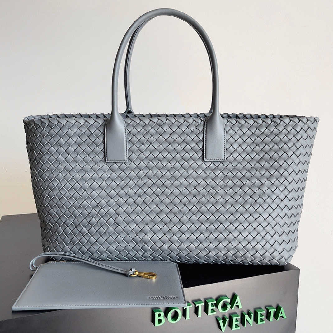 Top Quality Imitation B0tt*ga Ven*ta Cabat Large Bag In Thunder Intrecciato Lambskin