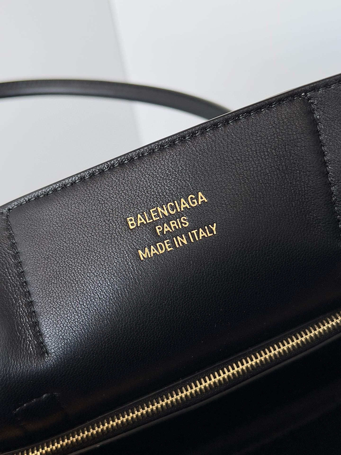 Knockoff Ba1en*iaga Bel Air Carry All Medium Bag Black Calfskin