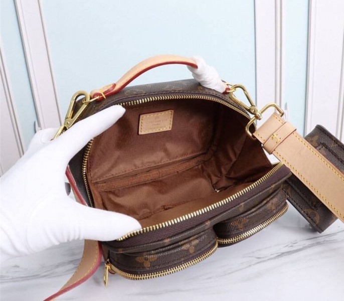 L0vis Vvtt0n Monogram Canvas Utility Bag