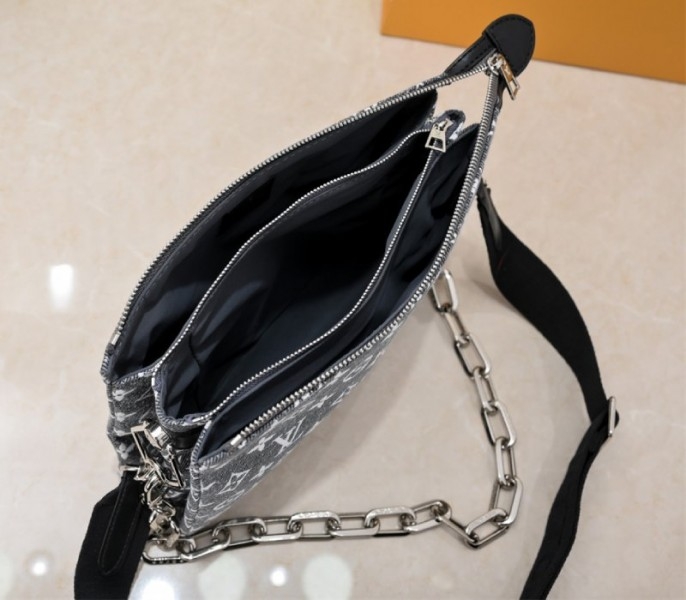 L0vis Vvtt0n Jacquard Denim Coussin PM Bag In Black