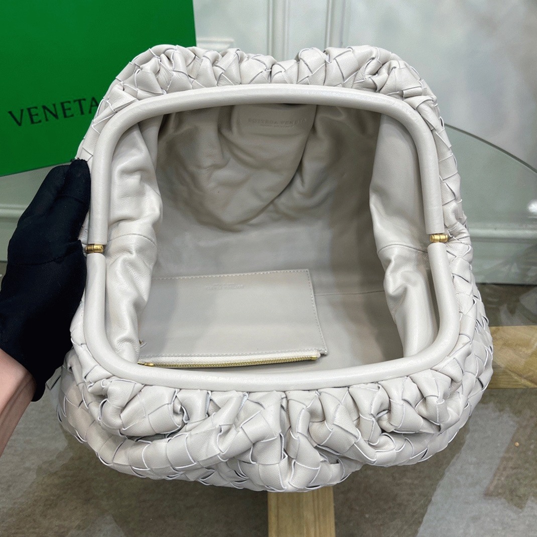 Replica B0tt*ga Ven*ta Large Pouch Clutch Bag White
