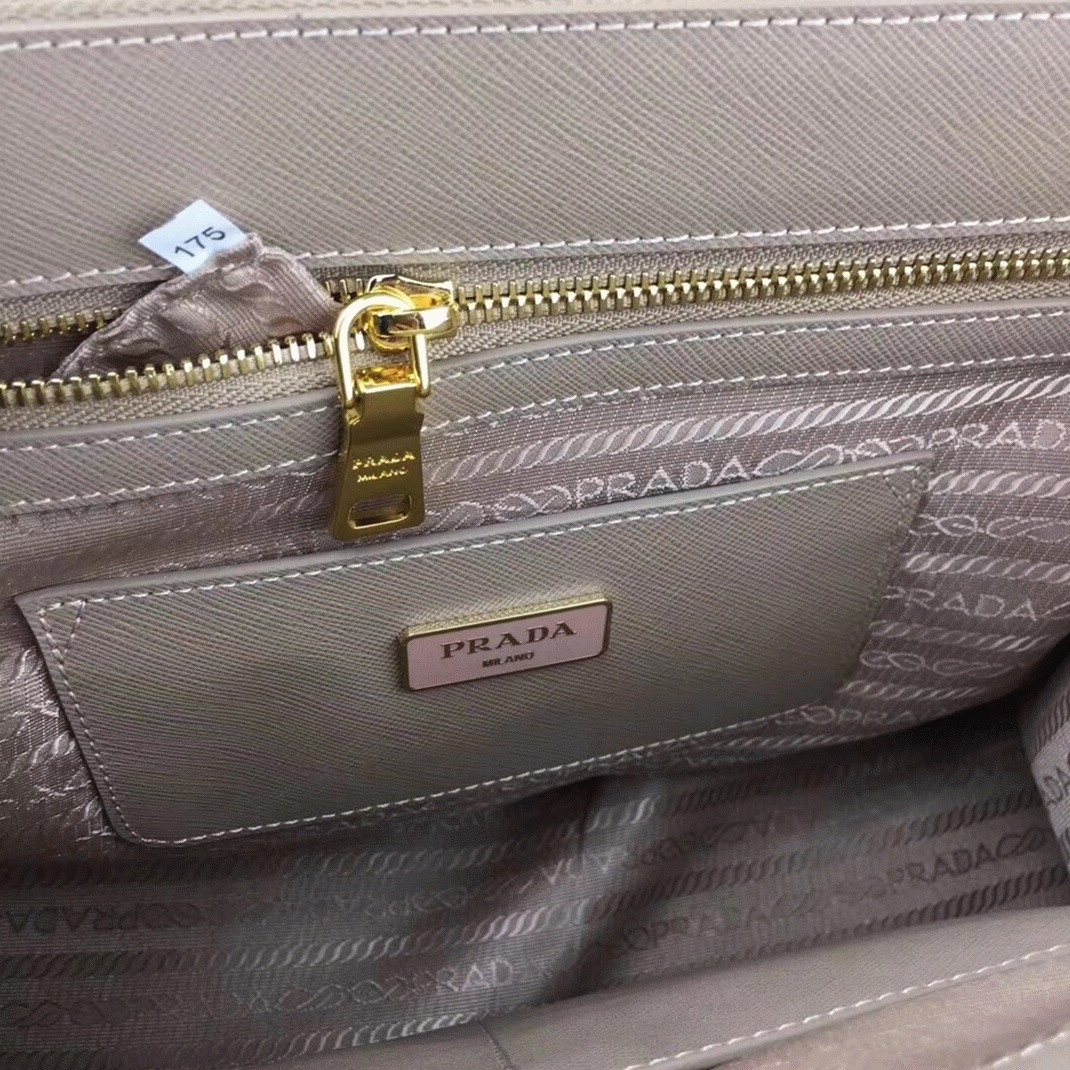 Pra*a Galleria Large Bag Fake in Grey