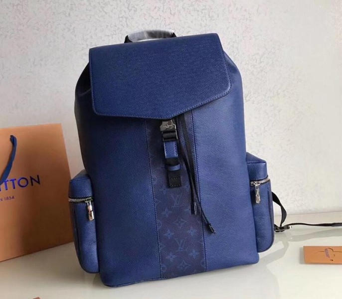 L0vis Vvtt0n Taiga Leather Outdoor Backpack In Pacific Blue
