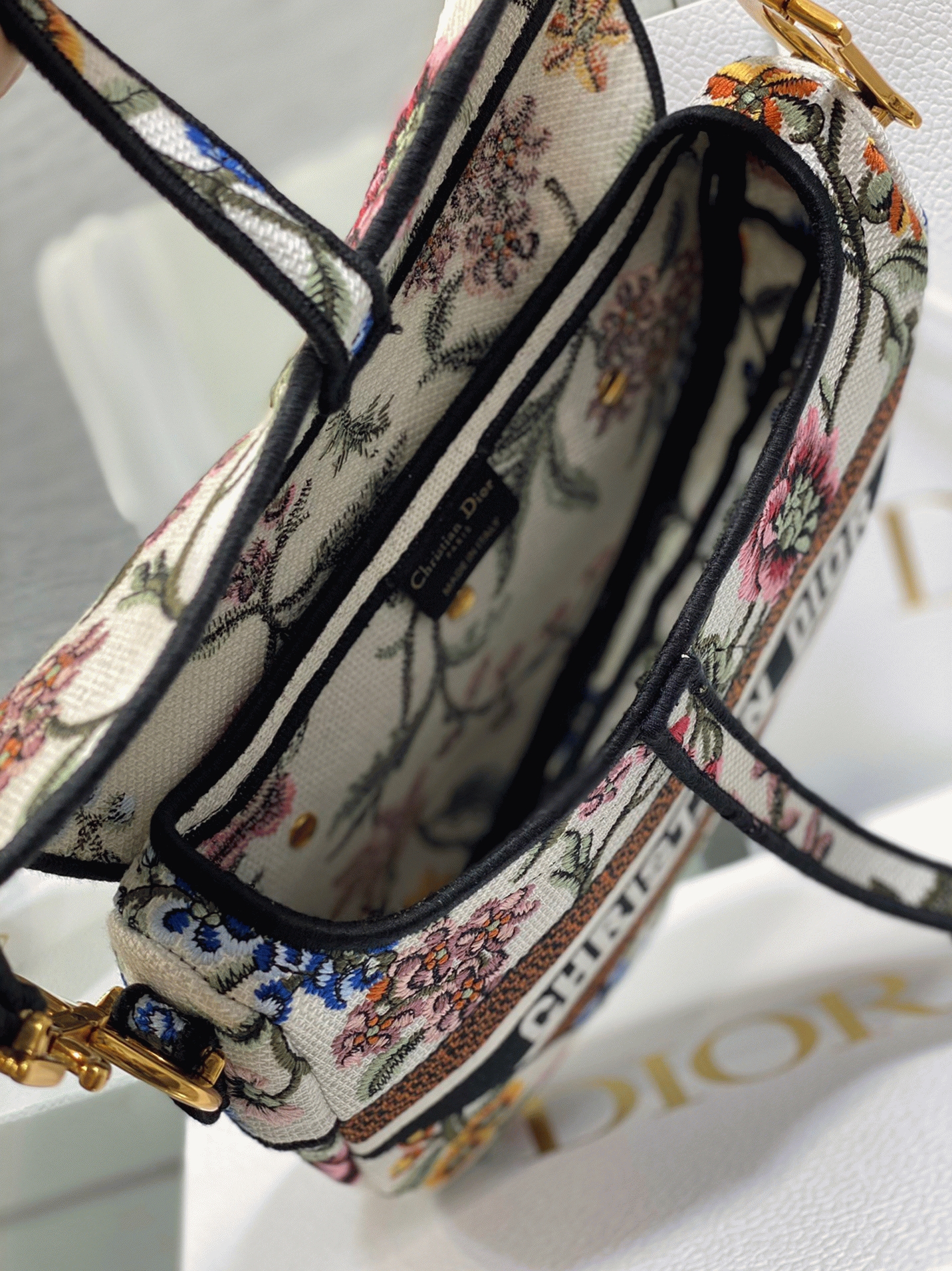 D10r Saddle Bag Fake in White Multicolor D10r Petites Fleurs Embroidery