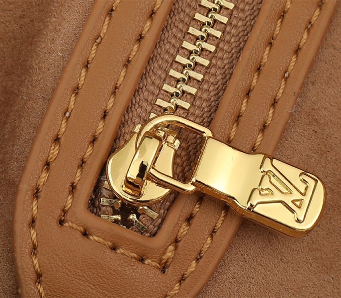 L0vis Vvtt0n Monogram Empreinte Speedy Soft 30 Handbag In Arizona Beige