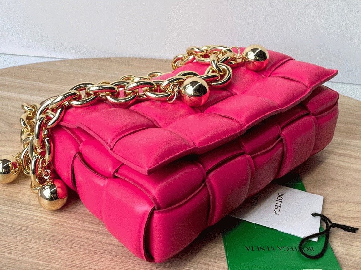 Top Quality Knockoff B0tt*ga Ven*ta Chain Cassette Bag In Lollipop