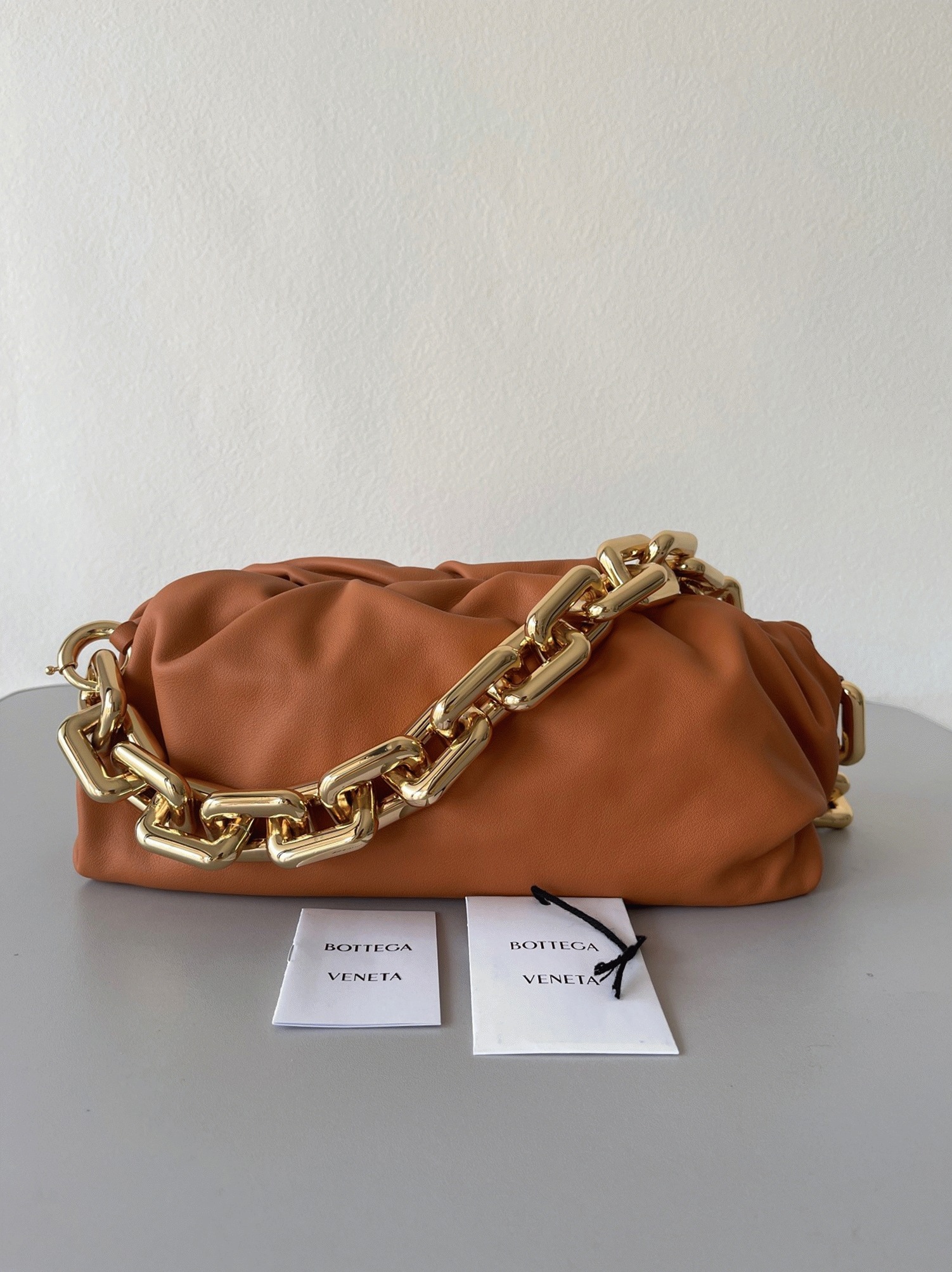 Replica B0tt*ga Ven*ta The Chain Pouch Bag Clay