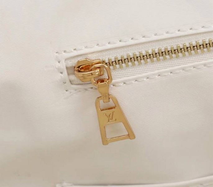 L0vis Vvtt0n Monogram Empreinte Giant Onthego GM Tote In Cream – Brown