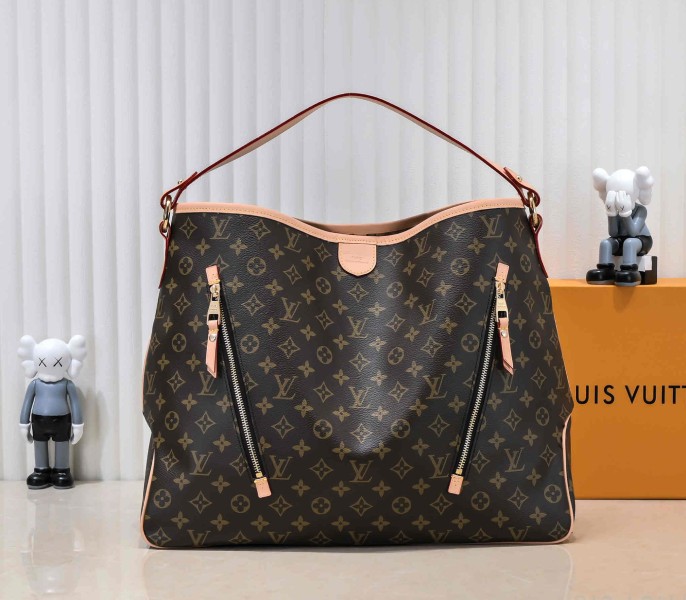 L0vis Vvtt0n Monogram Canvas Delightful GM Tote In Beige