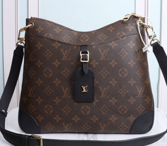 L0vis Vvtt0n Monogram Canvas Odeon MM Bag In Black