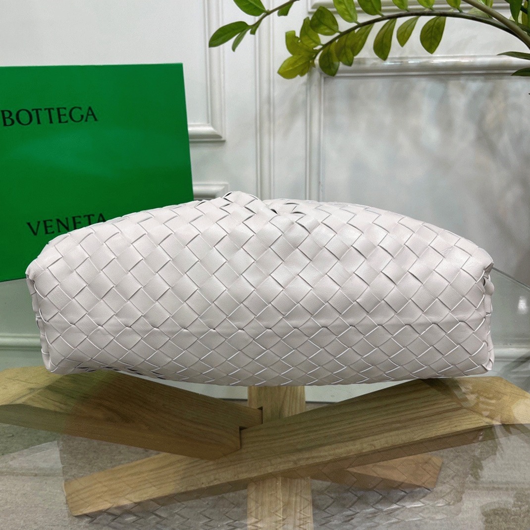 Replica B0tt*ga Ven*ta Large Pouch Clutch Bag White