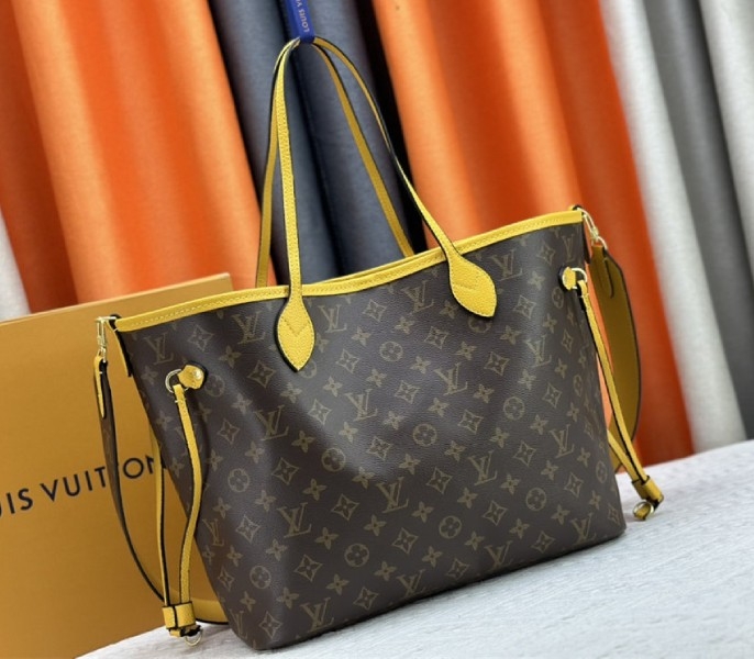 L0vis Vvtt0n Neverfull Bandouliere Inside Out MM Tote In Monogram Canvas And Yellow Textile And Leather