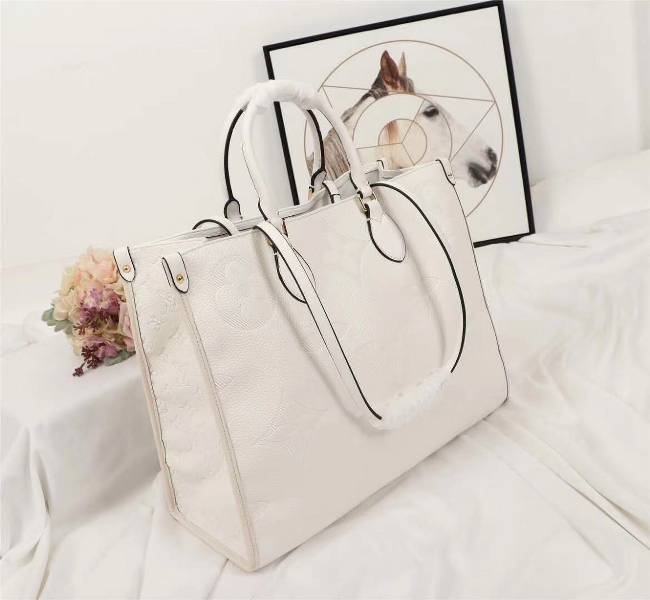 L0vis Vvtt0n Monogram Empreinte Giant Onthego GM Tote In Cream