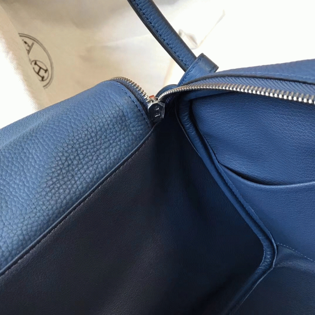Fake luxury H**me5 Lindy 26cm bag in blue agate color