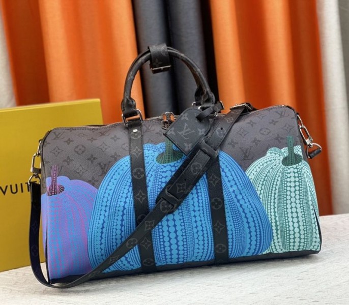 L0vis Vvtt0n X YK Monogram Eclipse Reverse Keepall 45 Luggage In Pumpkin