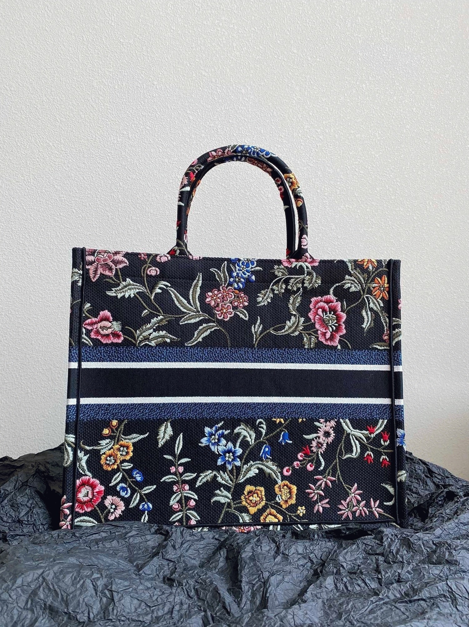 D10r Large Book Tote Bag Fake in Black D10r Petites Fleurs Embroidery