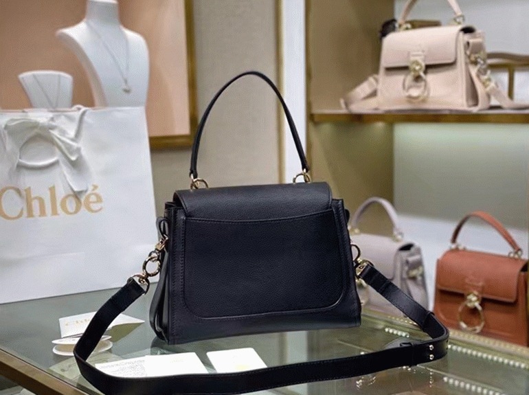 Top Quality Knockoff Chloe Small Tess Day Bag In Black Grained Leather