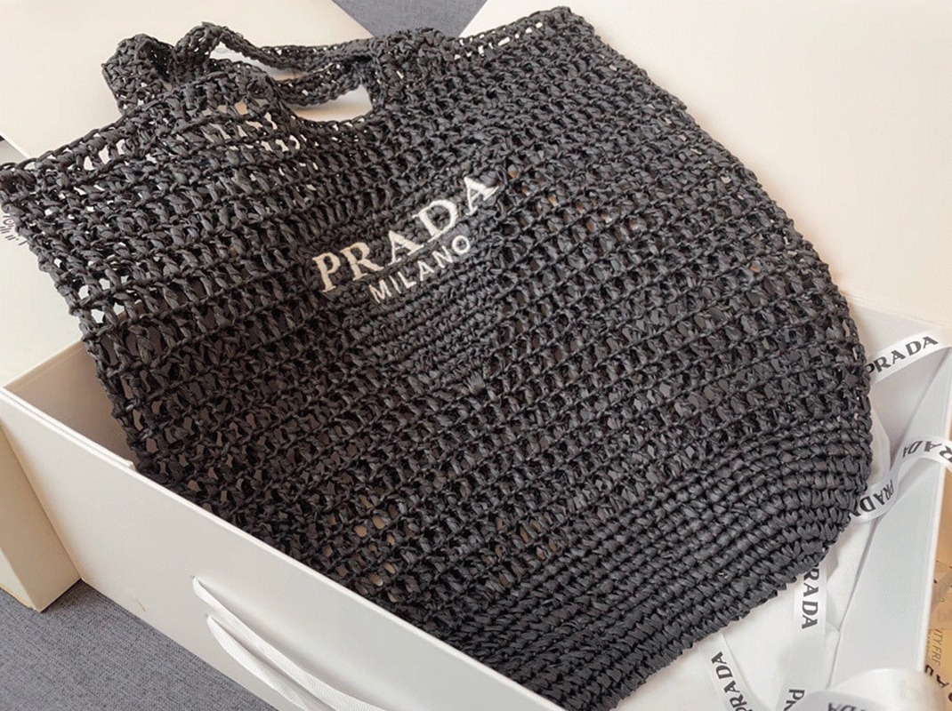 Pra*a Large Tote Bag Fake in Black Woven Raffia