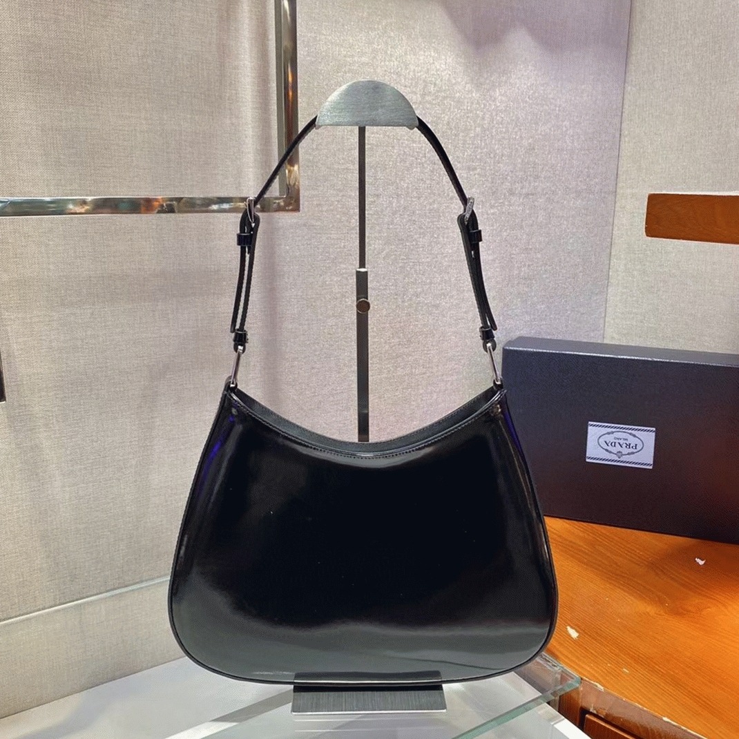 Black Pra*a Cleo Large Bag Fake