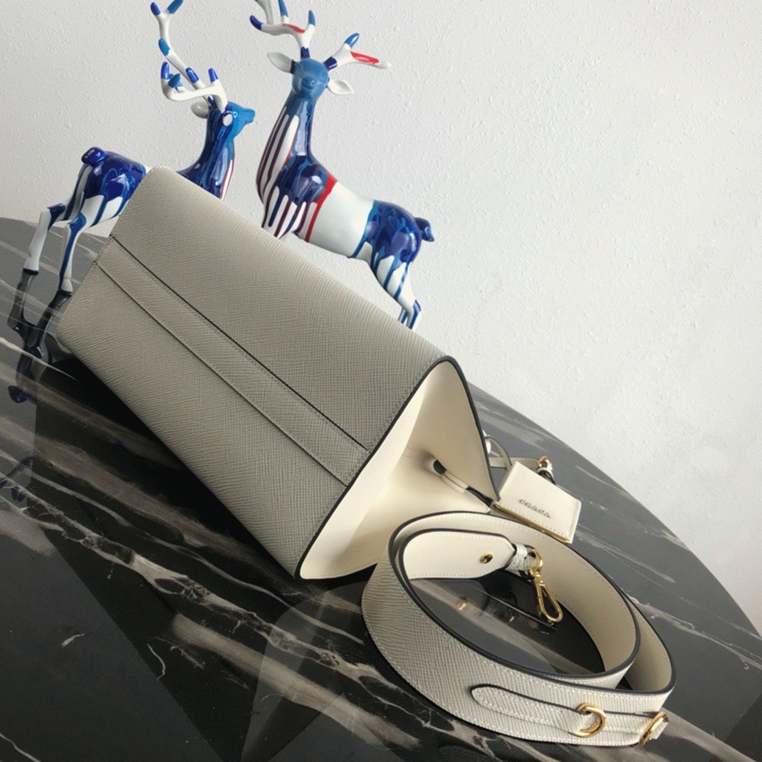 Pra*a Monochrome Small Bag Knockoff in White