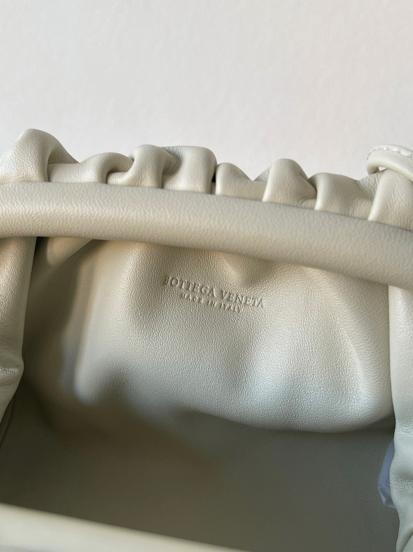 Knockoff B0tt*ga Ven*ta Mini Pouch with Strap Ivory