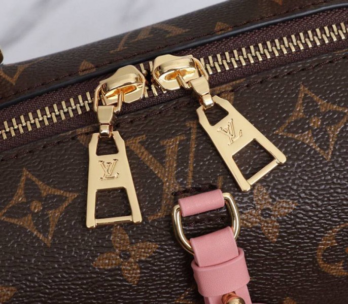 L0vis Vvtt0n Monogram Canvas Petite Malle Souple Handbag In Peche