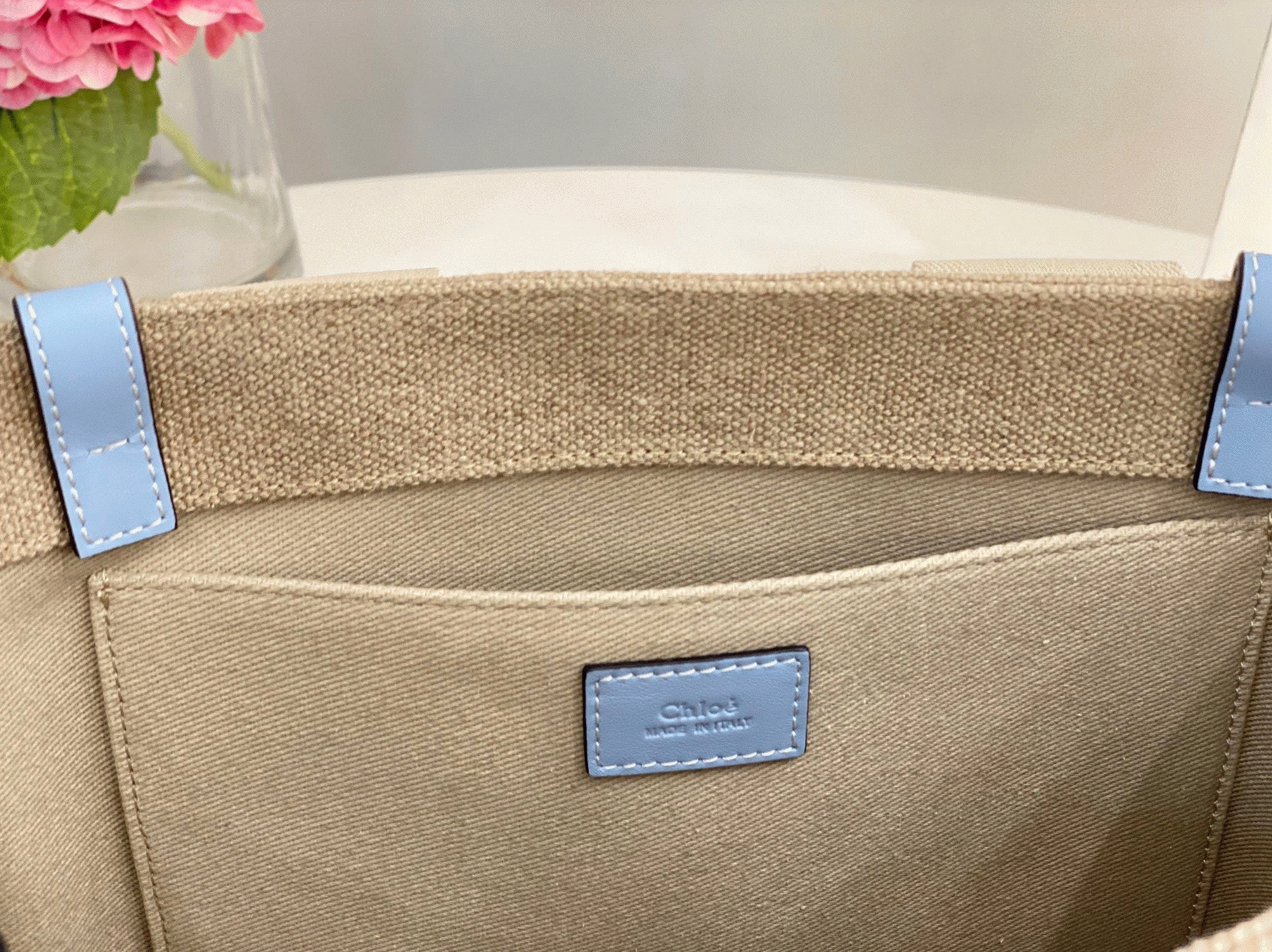 Top Quality Replica Chloe Woody Medium Tote Bag in Linen Canvas with Blue Leather