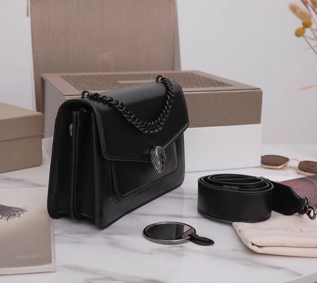 Fake Bv1g*ai Serpenti Forever Medium Crossbody Bag with Chain Noir