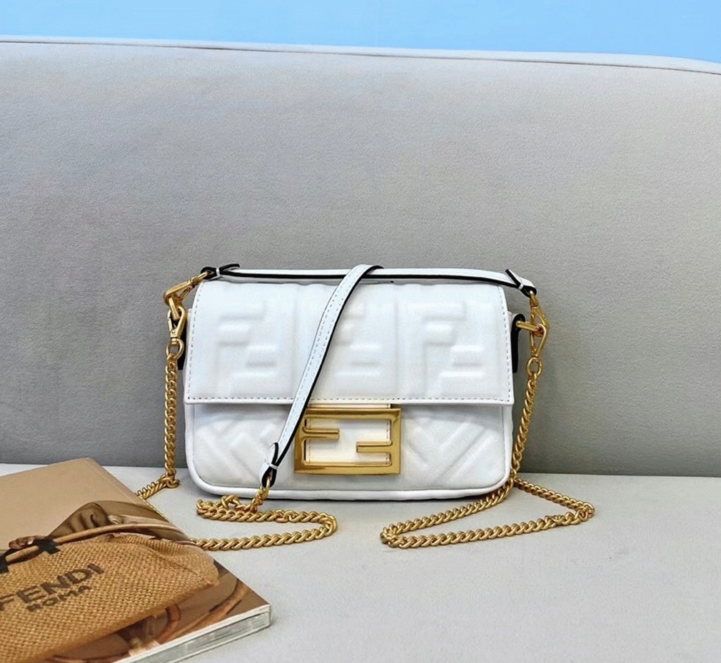 Top Quality Knockoff F**di Small Baguette Bag In White FF