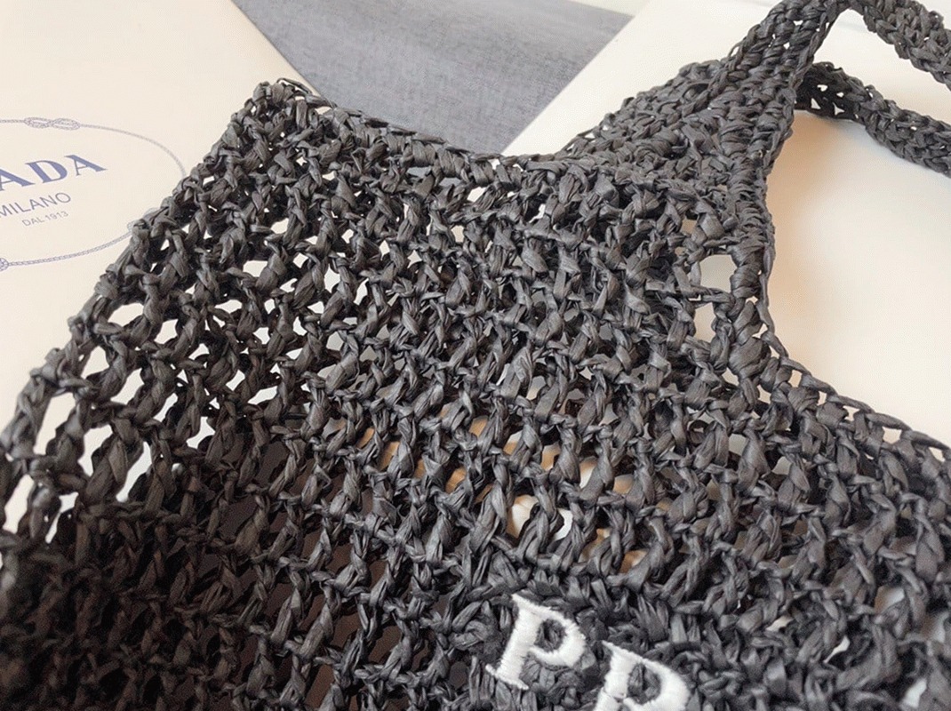 Pra*a Large Tote Bag Fake in Black Woven Raffia