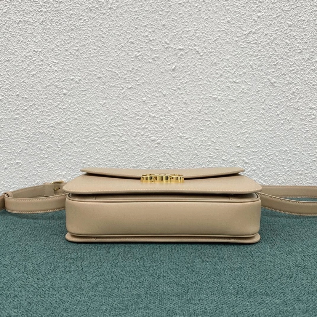 Top Quality Faux Ce1i*e Triomphe Large Bag In Nude