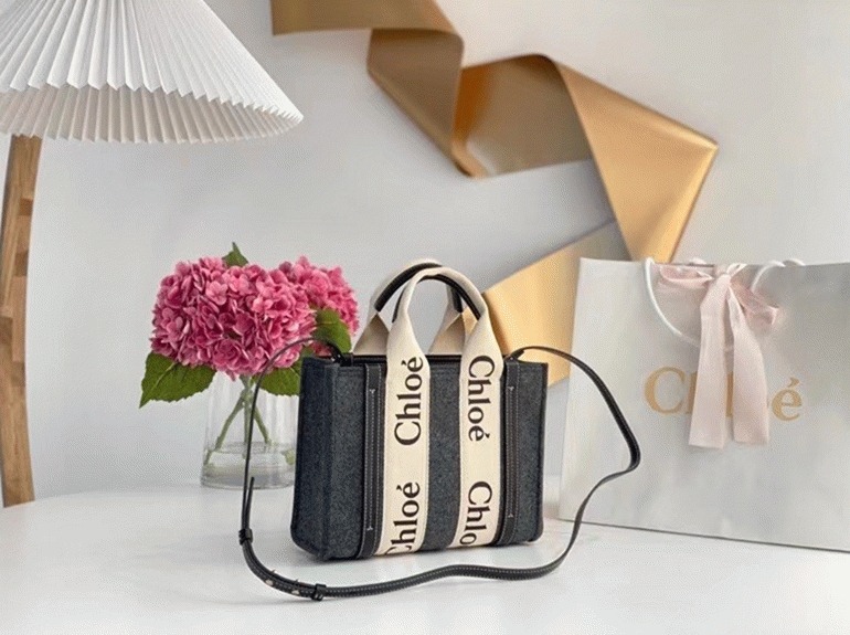 Top Quality Knockoff Previous Previous Chloe Small Woody Tote Bag In Grey Felt