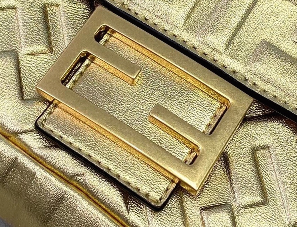 Top Quality Replica F**di Medium Baguette Bag In Gold FF