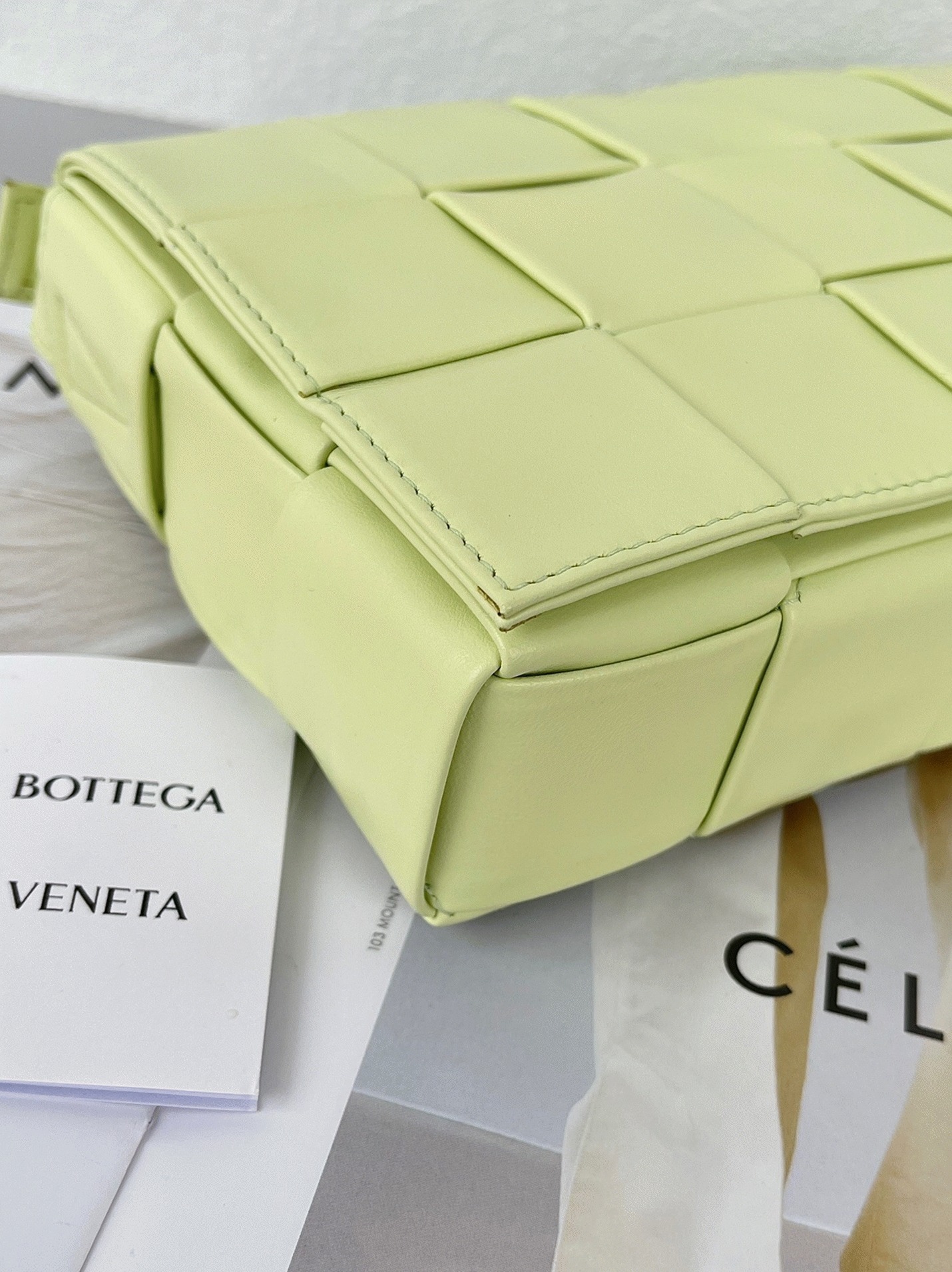 Top Quality Fake B0tt*ga Ven*ta Cassette Bag In Lemon Washed