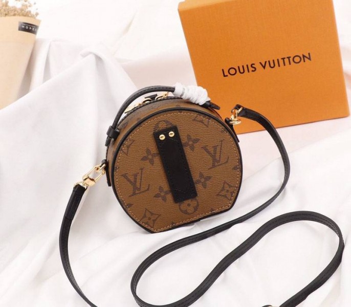 L0vis Vvtt0n Monogram Reverse Canvas Mini Boite Chapeau