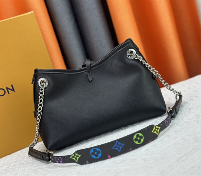 L0vis Vvtt0n X TM CarryAll Vibe BB In Black